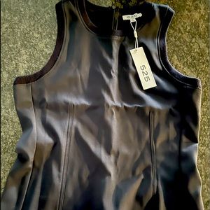 525 America navy top sz m NWT